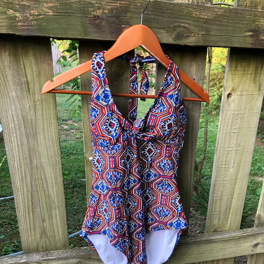 Jessica Simpson 😎one piece halter swimsuit 👙